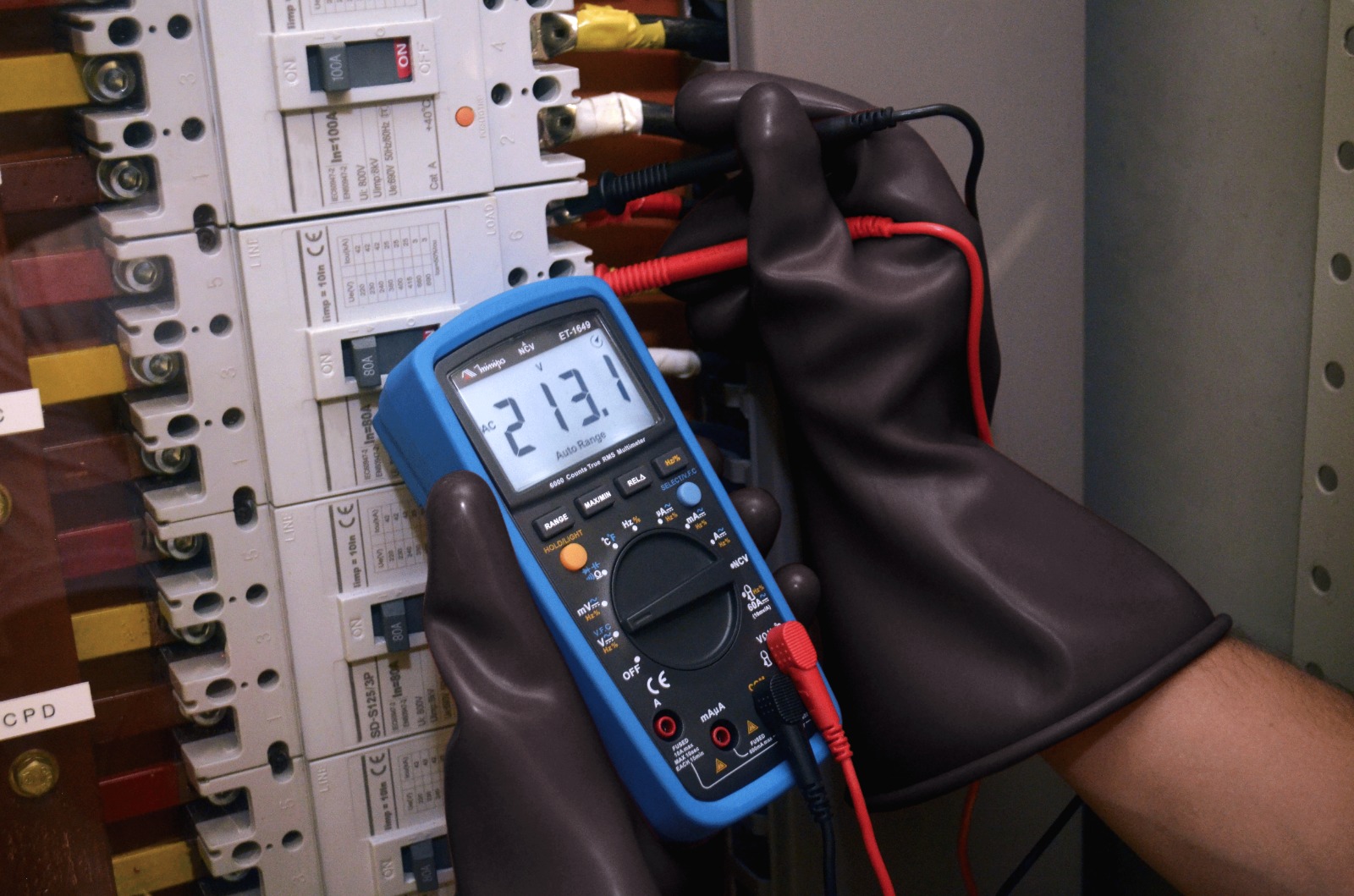 Segurança em Medições Elétricas: O Que Todo Profissional Precisa Saber